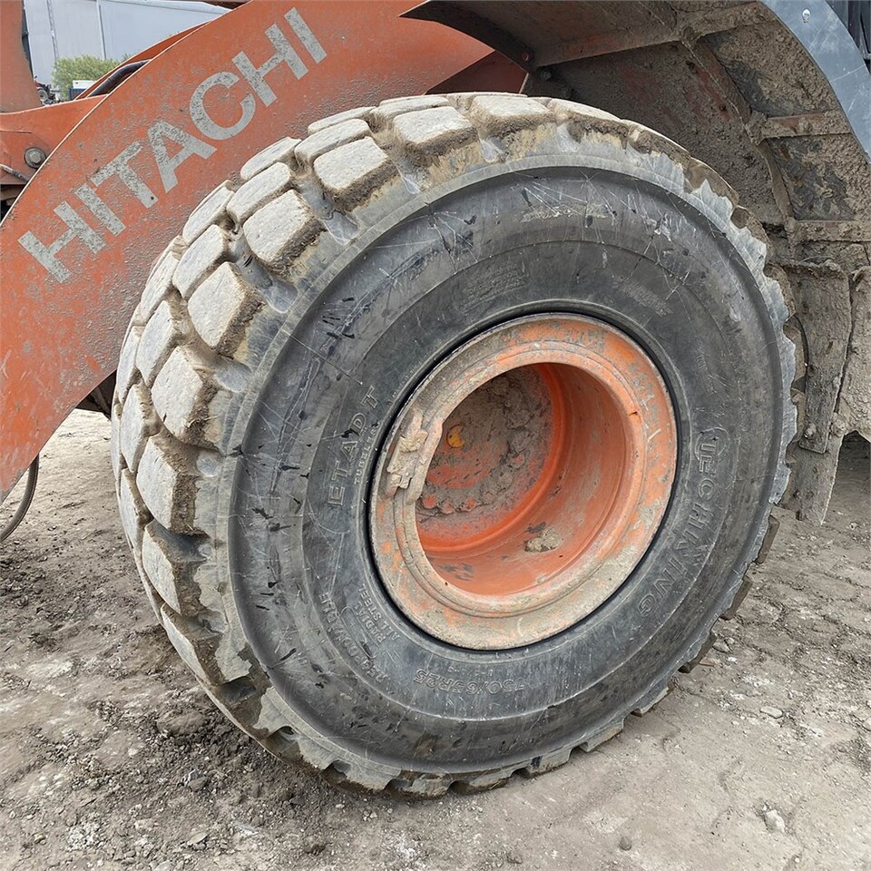 Ładowarka kołowa Hitachi ZW 220 - 5B