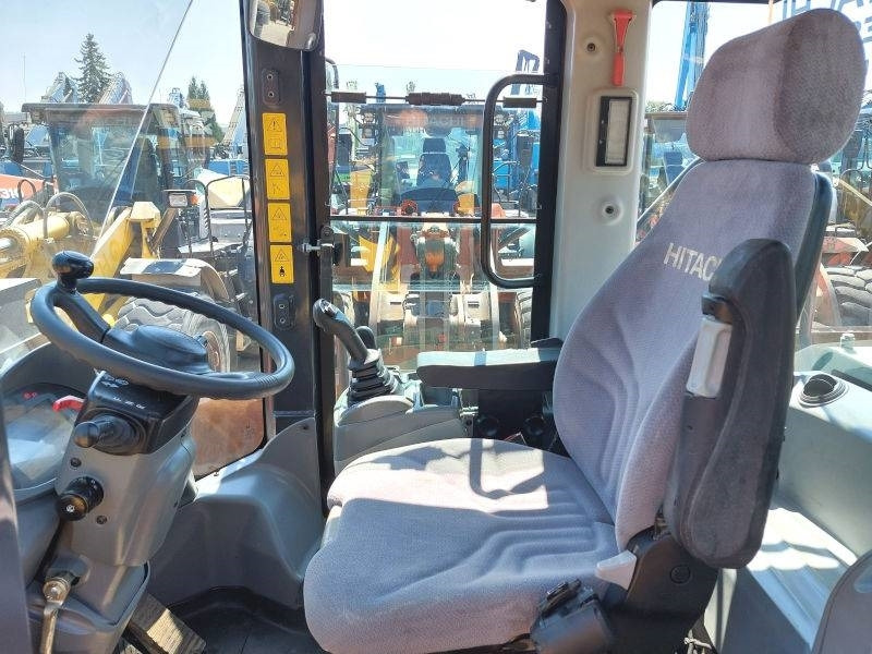 Ładowarka kołowa Hitachi ZW 250-6