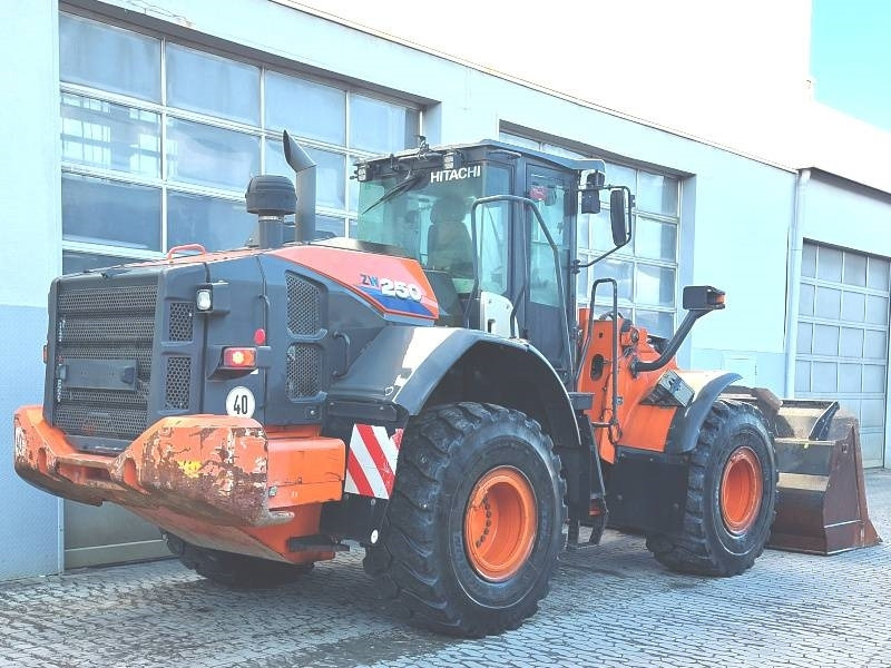 Ładowarka kołowa Hitachi ZW 250-6