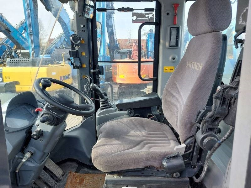 Ładowarka kołowa Hitachi ZW 250-6