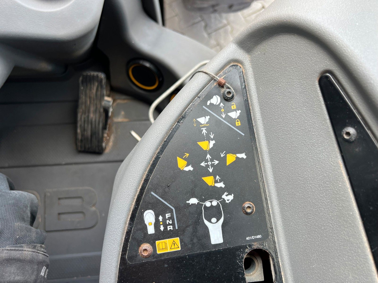 Ładowarka kołowa JCB 407 SV / nur 268h! / Klappschaufel & Gabel