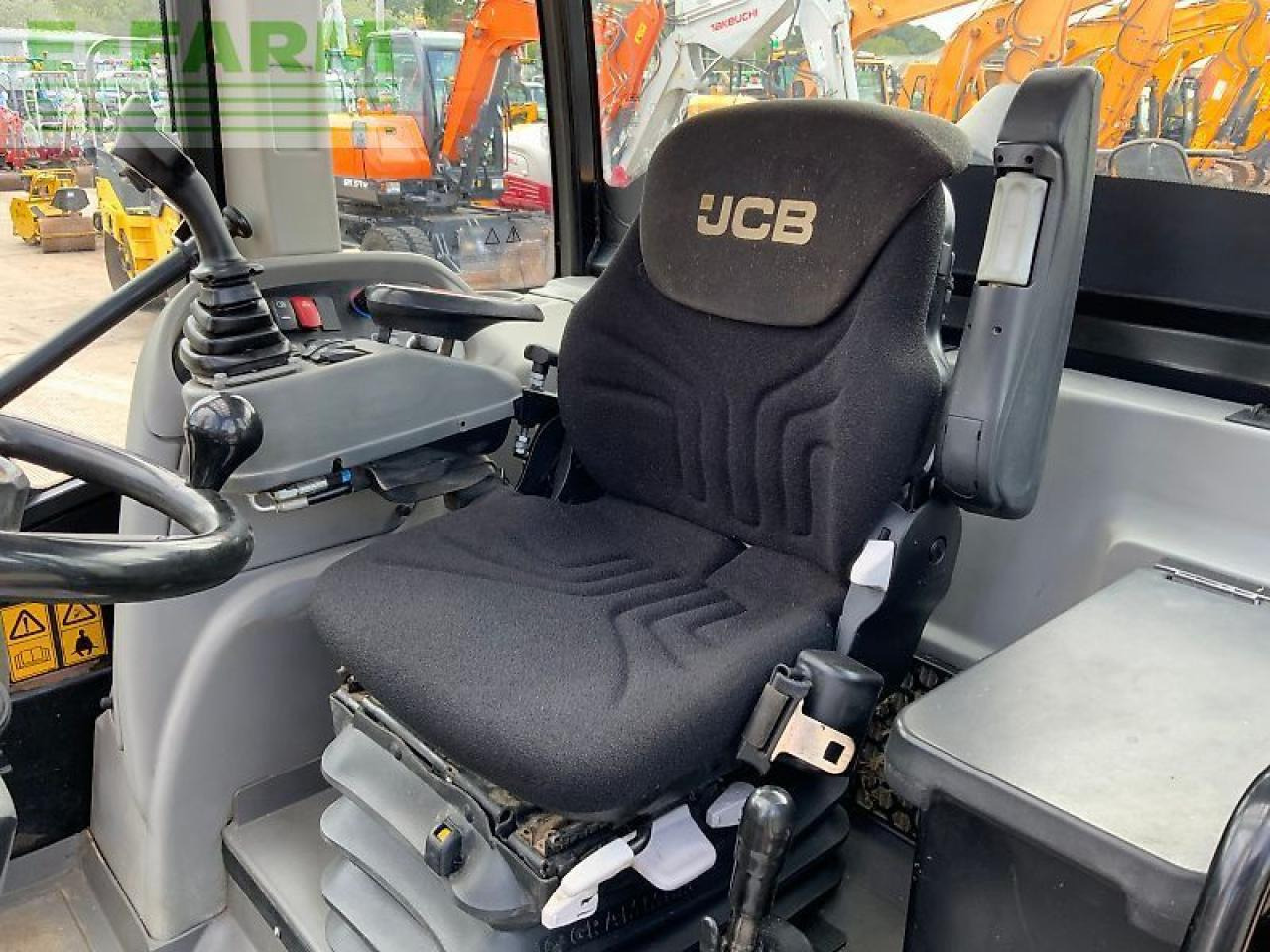 Ładowarka kołowa JCB tm320s pivot steer telehandler (st23560)