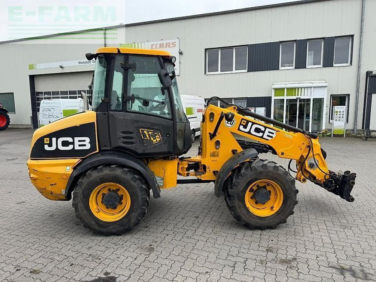 Ładowarka kołowa JCB tm 220 agri tele