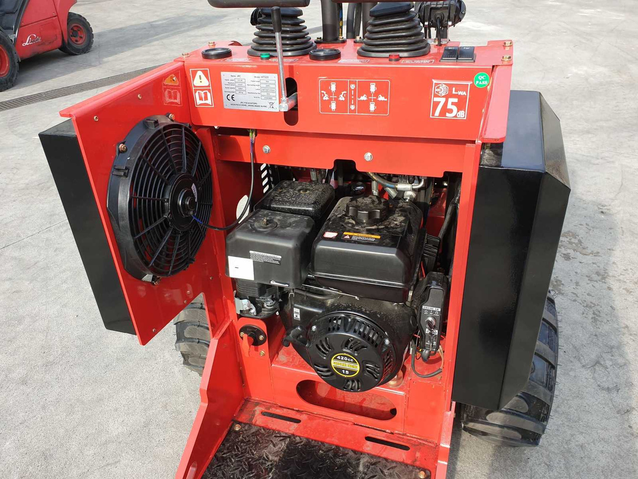 Ładowarka kołowa JPC HT320 SKID STEER LOADER