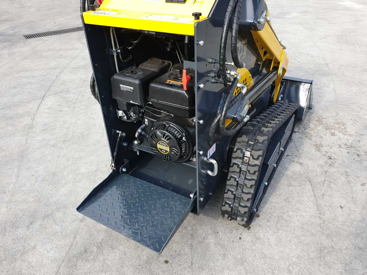 Ładowarka kołowa JPC HT360 MINI TRACK LOADER