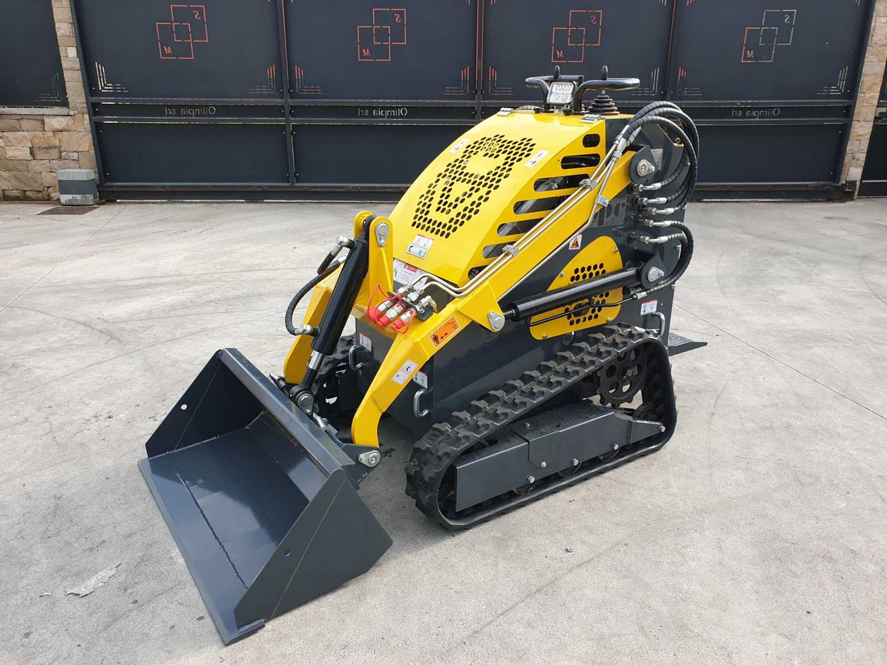 Ładowarka kołowa JPC HT360 MINI TRACK LOADER