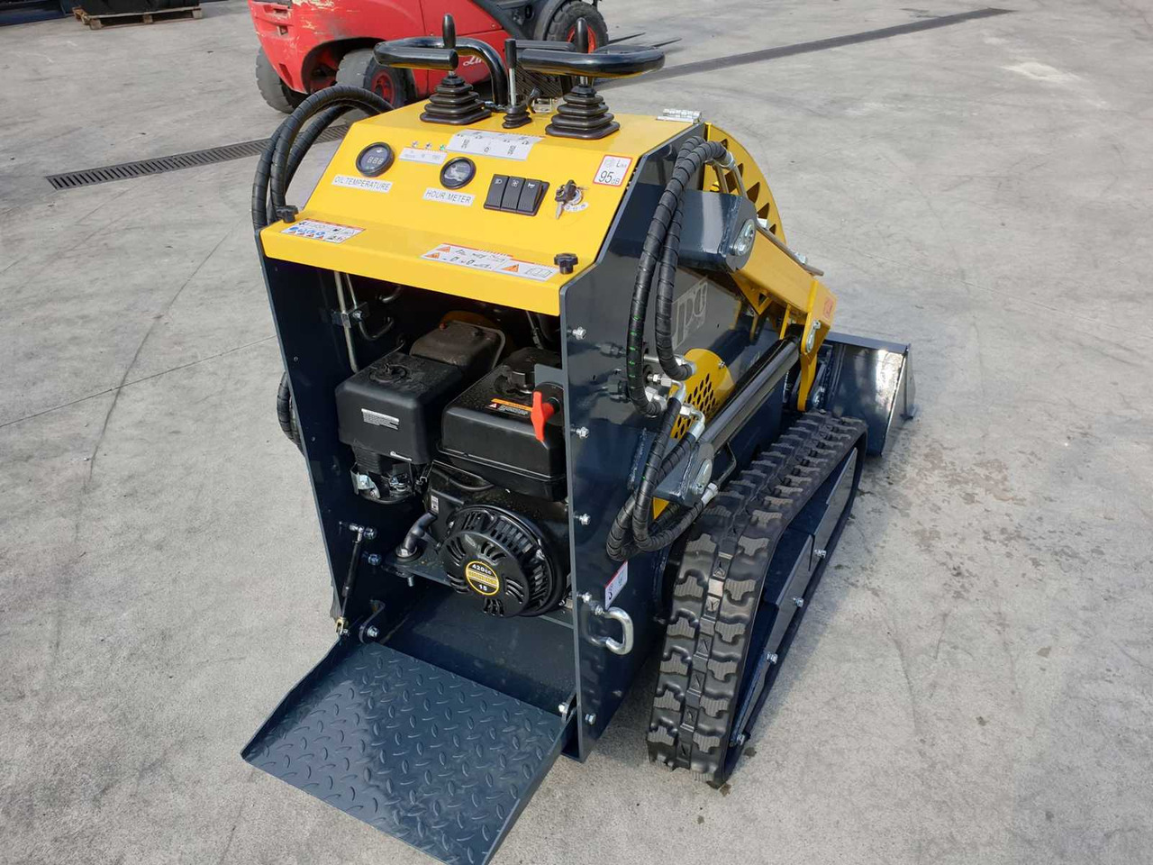 Ładowarka kołowa JPC HT360 MINI TRACK LOADER