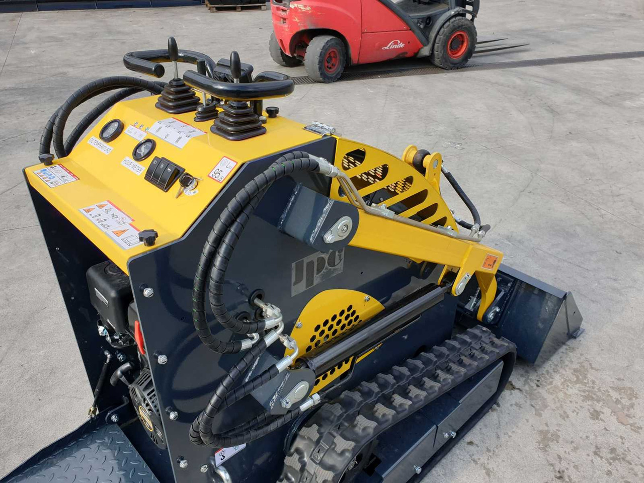 Ładowarka kołowa JPC HT360 MINI TRACK LOADER