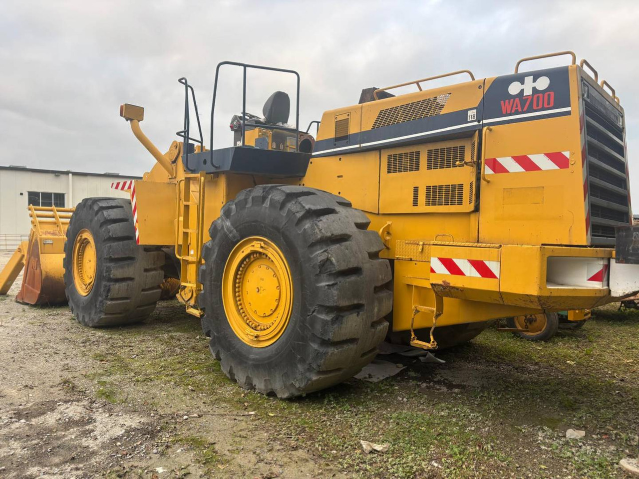 Ładowarka kołowa KOMATSU WA700