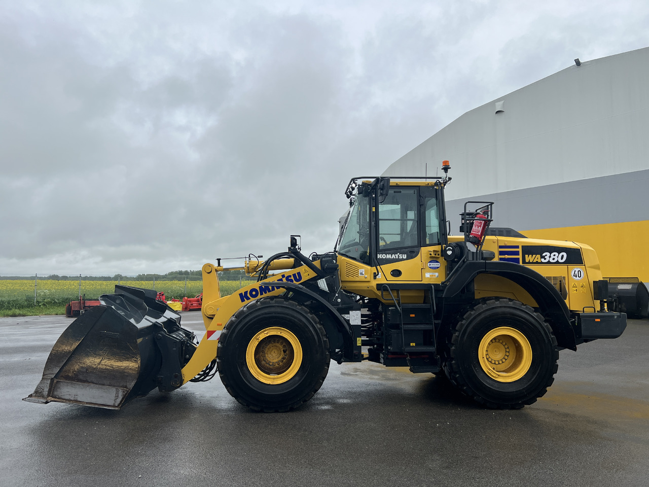 Ładowarka kołowa KOMATSU WA 380-8E0