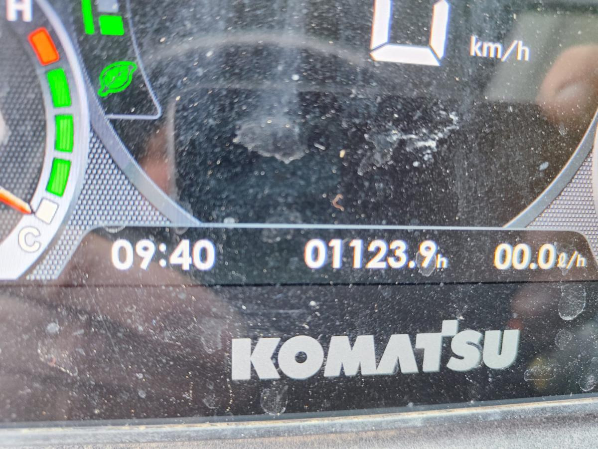 Ładowarka kołowa Komatsu WA80M-8