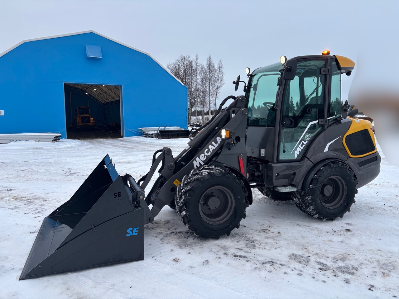 Ładowarka kołowa Mecalac MCL8