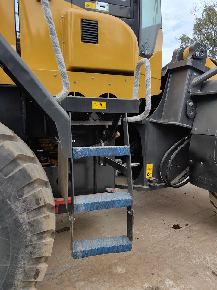 Ładowarka kołowa SDLG 956F