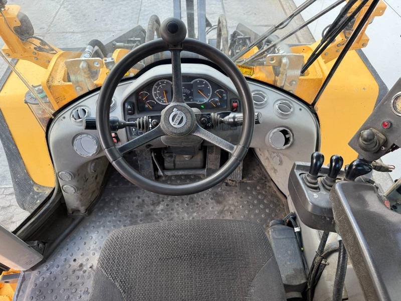 Ładowarka kołowa Volvo L220H - German Machine / 3rd Function