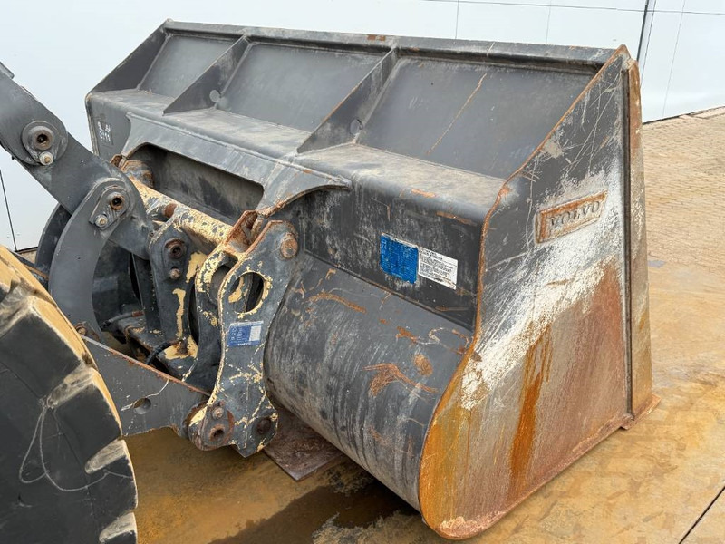 Ładowarka kołowa Volvo L60H - Backup Camera / Quick Coupler