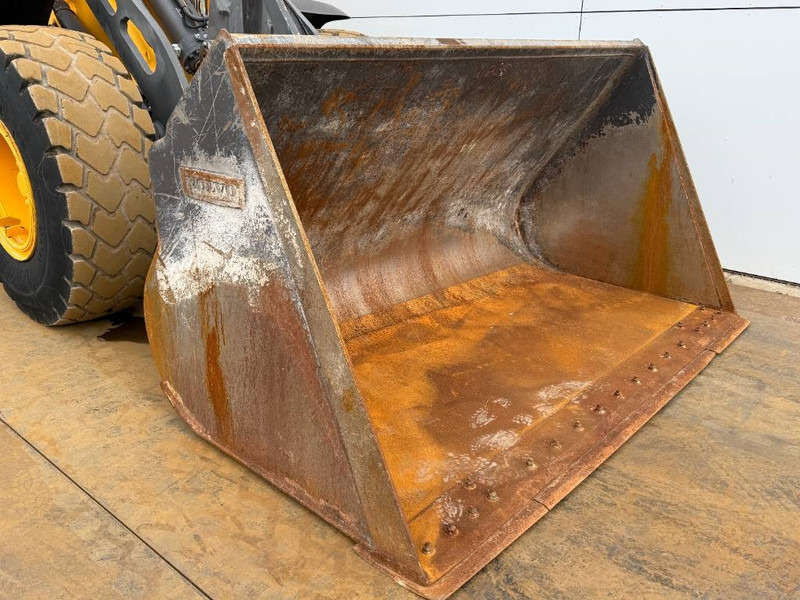 Ładowarka kołowa Volvo L60H - Backup Camera / Quick Coupler