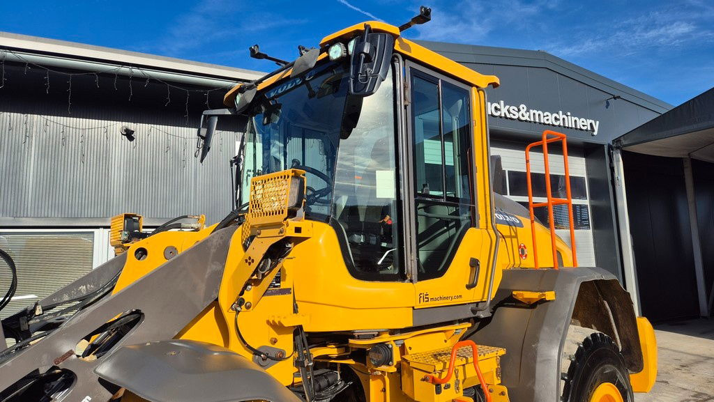 Ładowarka kołowa Volvo L90H - Year 2021 - 12630 Hours - Scale - NEW Bucket