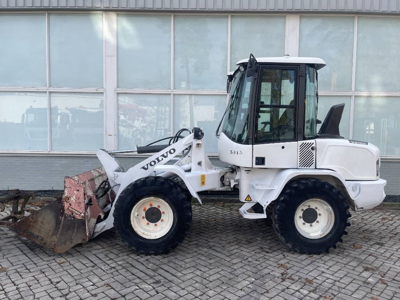 Ładowarka kołowa Volvo L 30 G 2020 CE