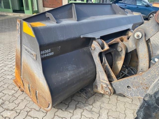 Ładowarka kołowa Volvo L 90 H MIETE / RENTAL (12002215)