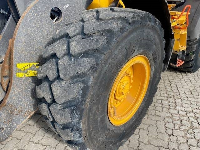 Ładowarka kołowa Volvo L 90 H MIETE / RENTAL (12002215)