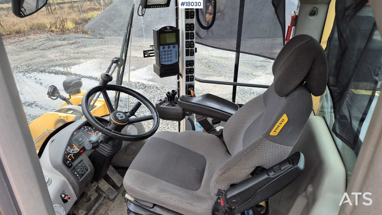 Ładowarka kołowa Wheel loader VOLVO L180H (2017)