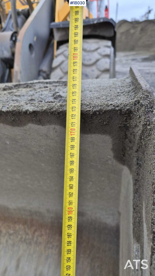 Ładowarka kołowa Wheel loader VOLVO L180H (2017)