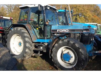 FORD 8240 SLE  - Ciągnik rolniczy