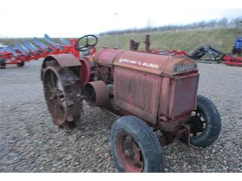 McCormick McCormick-Deering veteran traktor  - Ciągnik rolniczy