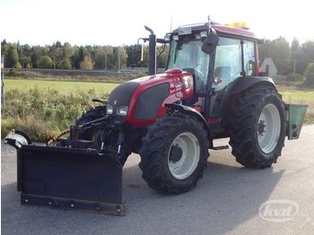 VALTRA A72 A-SERIES Traktor med vikplog och sandspridare -08  - Ciągnik rolniczy