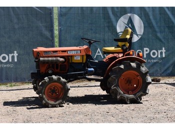 Mini traktor Kubota B7100: zdjęcie 1