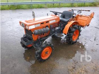 KUBOTA B6001 4WD - Mini traktor