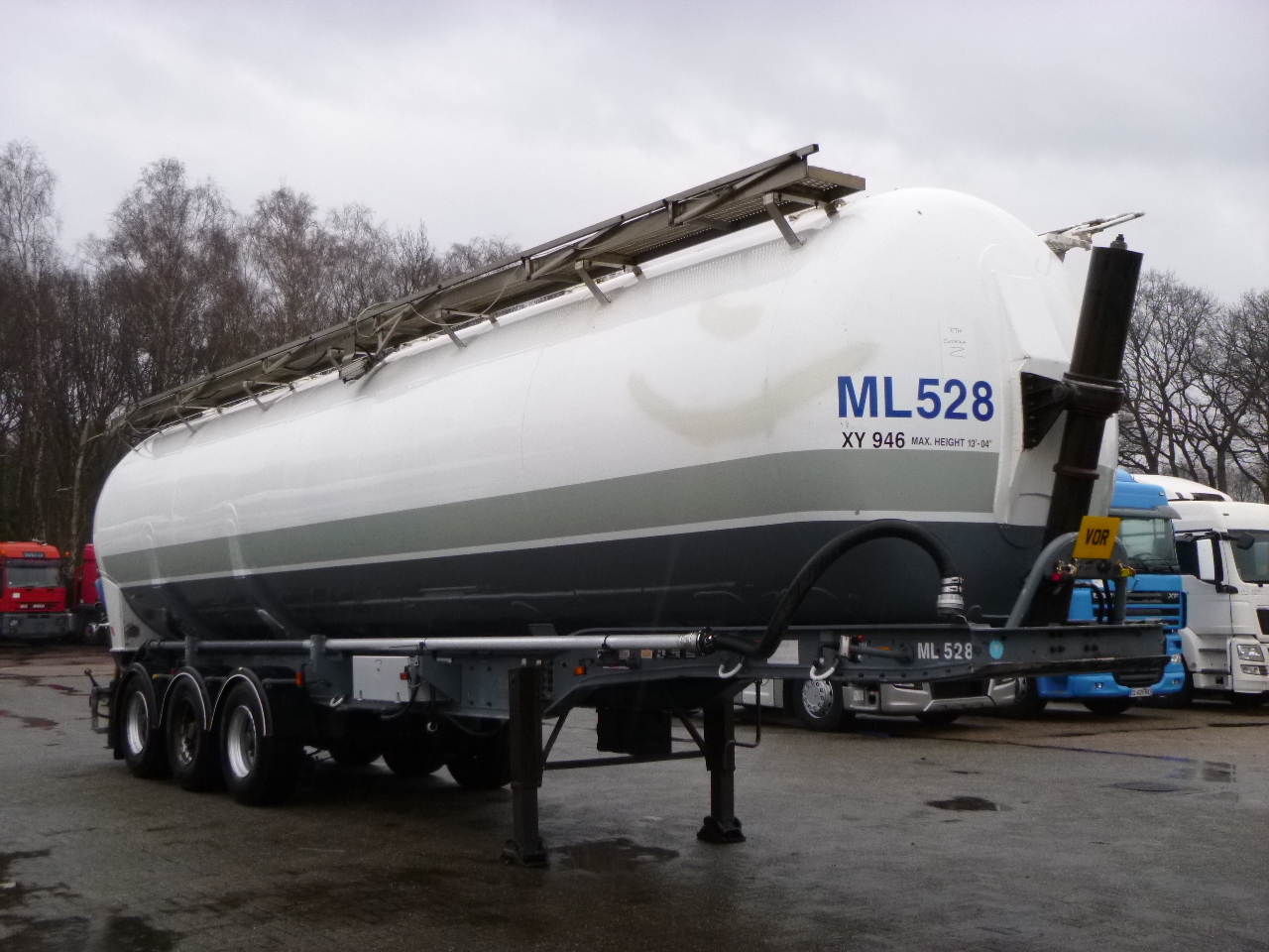 Naczepa cysterna dla transportowania mąki Benalu Powder tank alu 58 m3 (tipping): zdjęcie 2