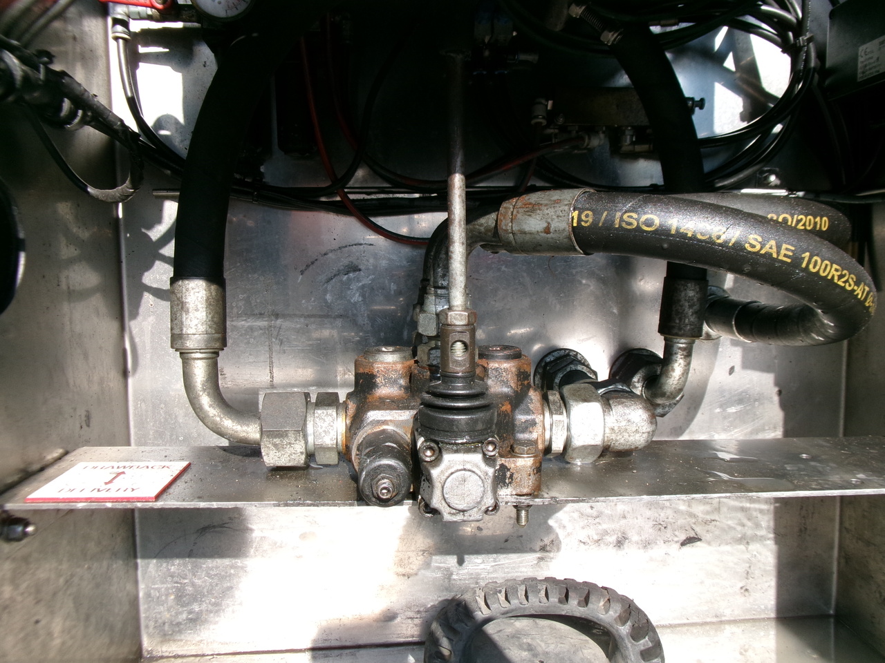 Naczepa cysterna dla transportowania paliwa Feldbinder Fuel tank alu 42 m3 / / 6 comp + pump: zdjęcie 19