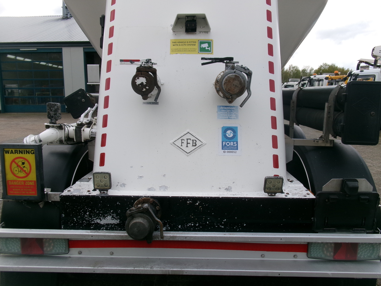 Naczepa cysterna dla transportowania mąki Feldbinder Powder tank alu 36 m3 / 1 comp: zdjęcie 10