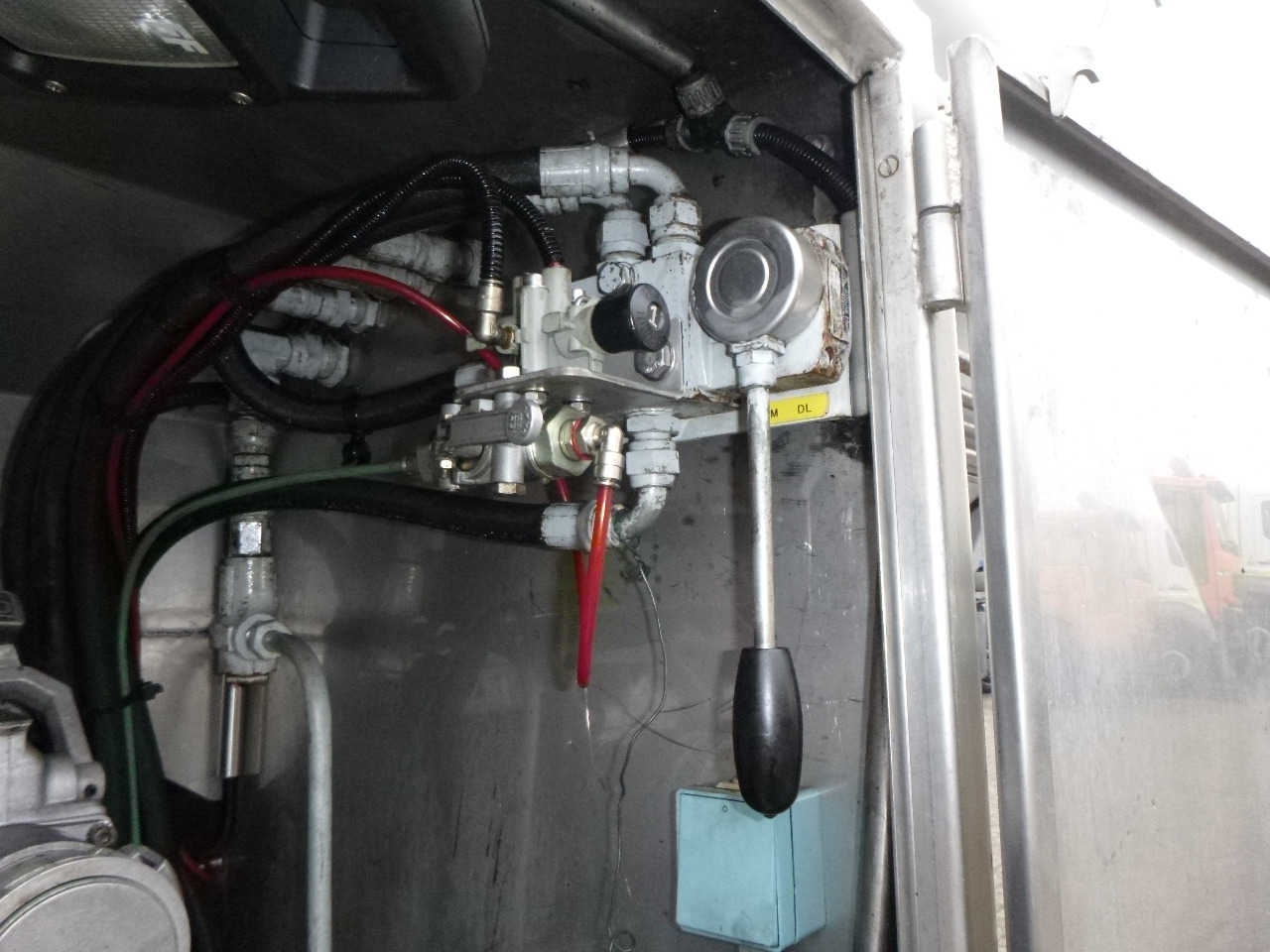 Naczepa cysterna dla transportowania paliwa Magyar Oil tank inox 20 m3 / 11 comp + pump/counter: zdjęcie 10