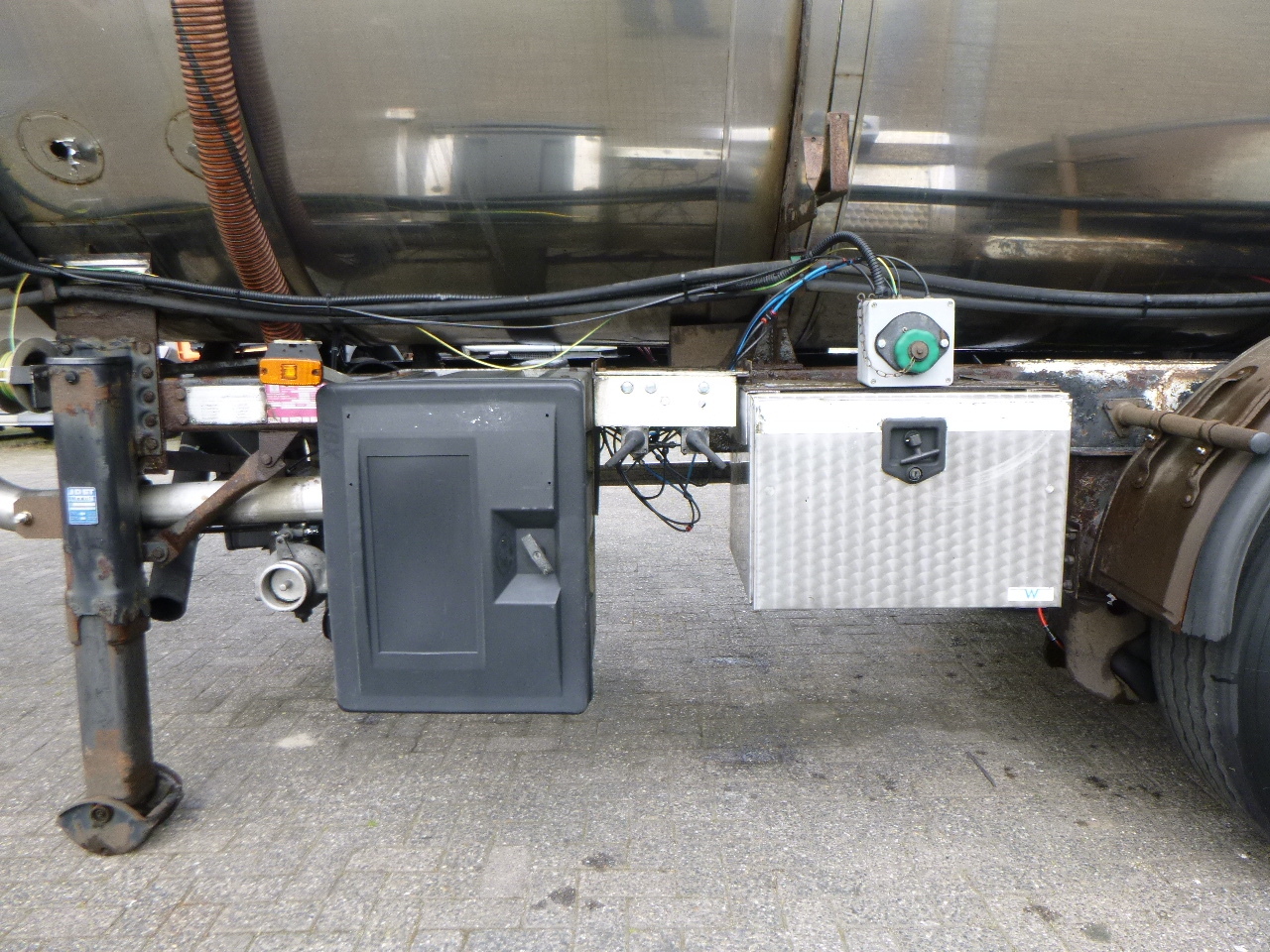 Naczepa cysterna dla transportowania mas bitumicznych Metalovouga Bitumen tank inox 32 m3 / 1 comp + pump: zdjęcie 7
