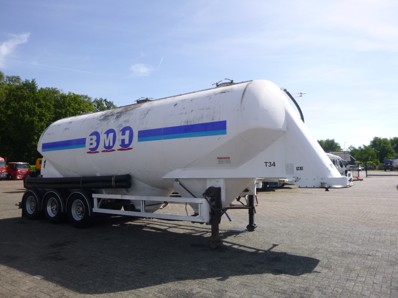Naczepa silos dla transportowania mąki ZVVZ Powder tank alu 40 m3 / 1 comp: zdjęcie 2
