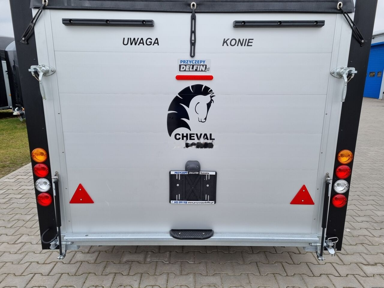 Nowy Przyczepa do przewozu koni Cheval Liberté Optimax Maxi 4 horse trailer 3.5T przyczepa na 4 konie siodlarni: zdjęcie 11