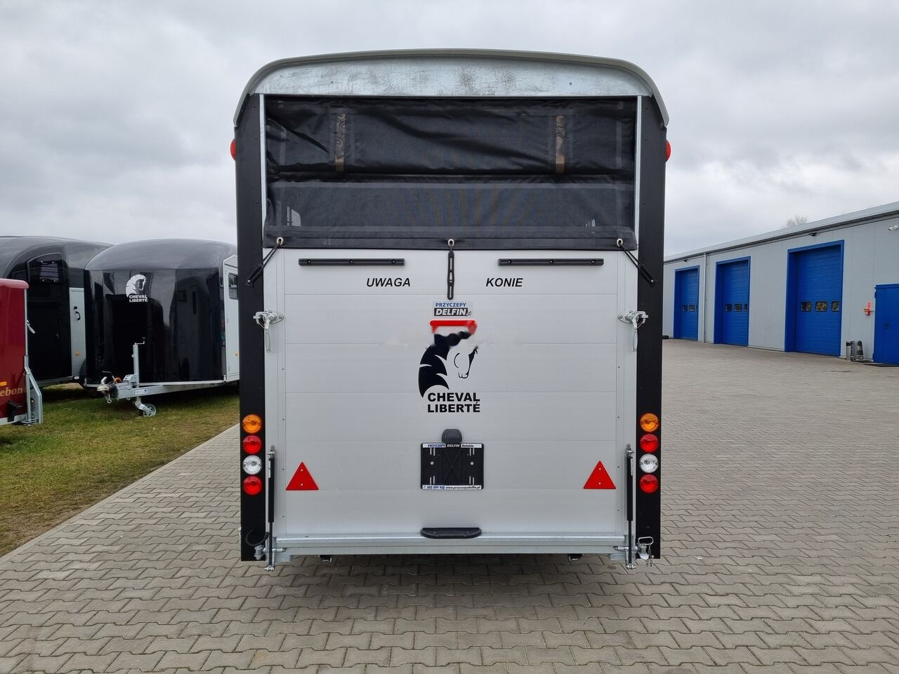 Nowy Przyczepa do przewozu koni Cheval Liberté Optimax Maxi 4 horse trailer 3.5T przyczepa na 4 konie siodlarni: zdjęcie 9