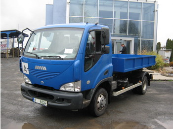  AVIA D100 4x2Abrollkipper - Ciężarówka kontenerowiec/ System wymienny