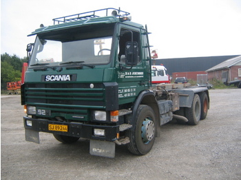 SCANIA 92 H IC - Ciężarówka kontenerowiec/ System wymienny