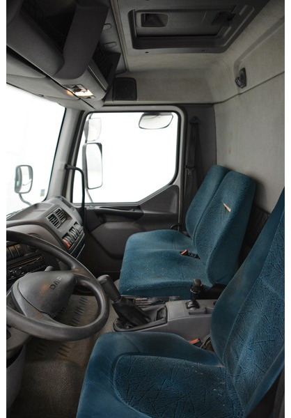 Samochód ciężarowy furgon DAF LF45.180: zdjęcie 13