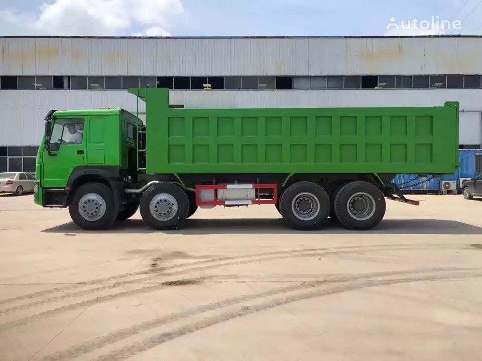 Wywrotka HOWO 8x4 drive 12 wheeled tipper truck green color sinotruk dumper: zdjęcie 3