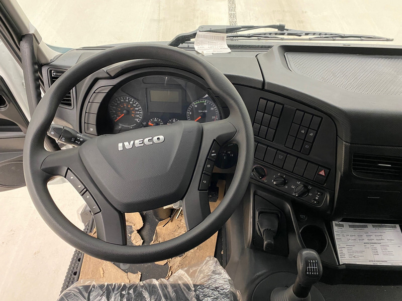Nowy Samochód ciężarowe pod zabudowę Iveco Trakker 420 - 8x4: zdjęcie 13