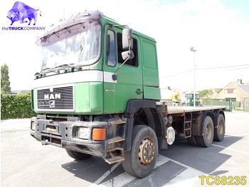 Samochód ciężarowy skrzyniowy/ Platforma MAN F 90 26.372 6x6 Euro 2: zdjęcie 1