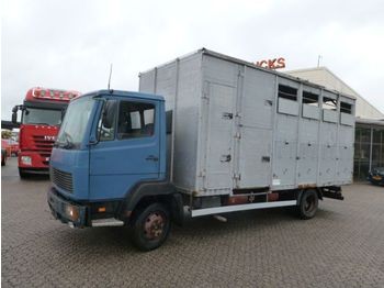 Ciężarówka do przewozu zwierząt Mercedes Benz: zdjęcie 1
