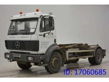Ciężarówka hakowiec Mercedes-Benz SK 1827K: zdjęcie 1