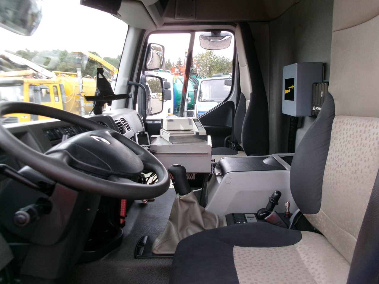Samochód ciężarowy cysterna dla transportowania paliwa Renault Premium 260 4x2 fuel tank 13.8 m3 / 4 comp: zdjęcie 18