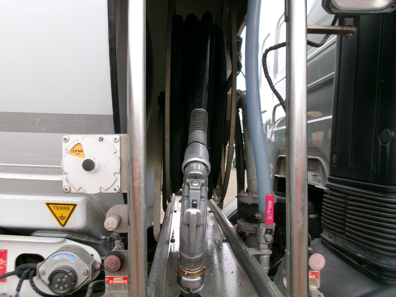 Samochód ciężarowy cysterna dla transportowania paliwa Renault Premium 260 4x2 fuel tank 13.8 m3 / 4 comp: zdjęcie 9