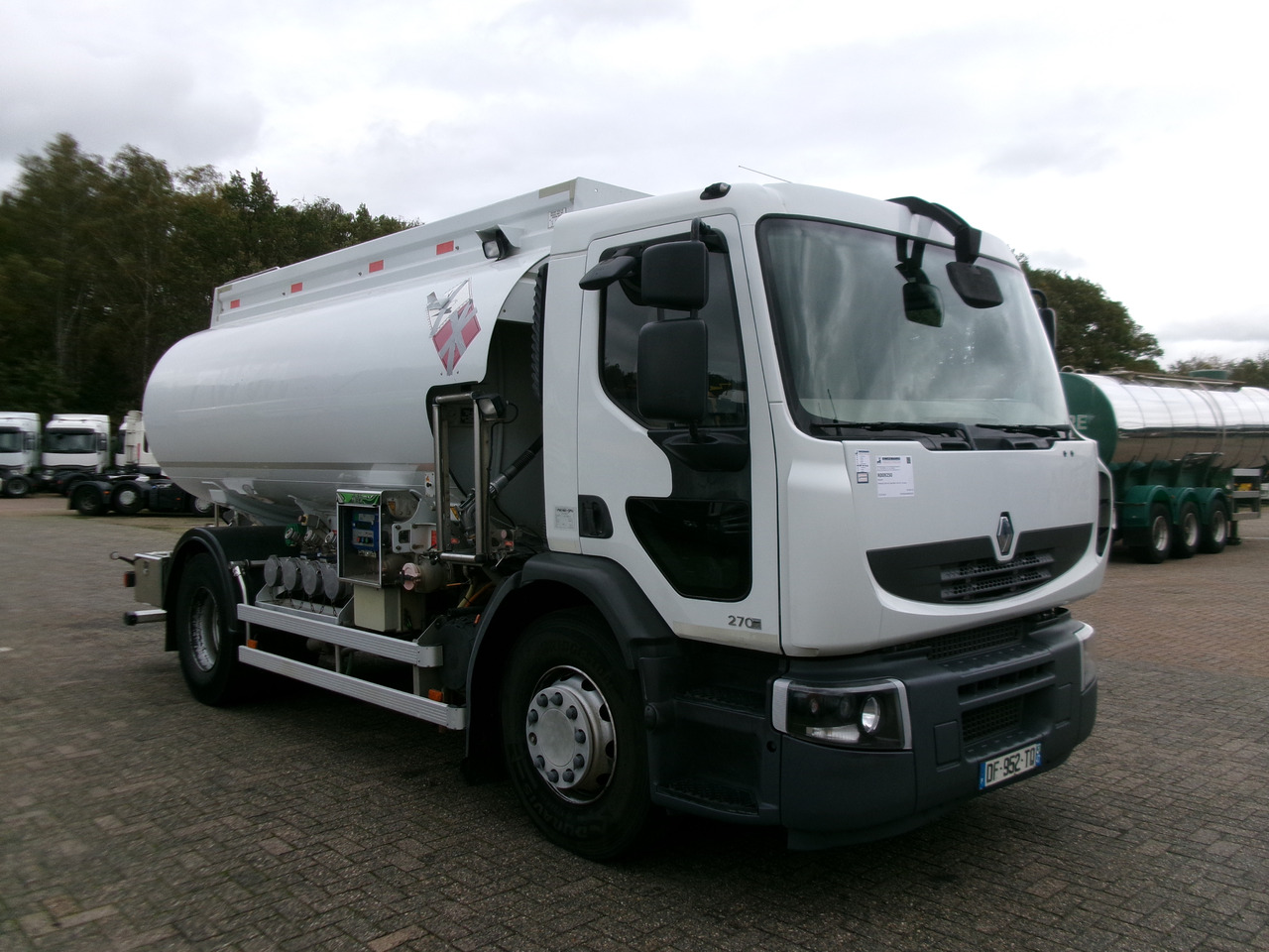Samochód ciężarowy cysterna dla transportowania paliwa Renault Premium 260 4x2 fuel tank 13.8 m3 / 4 comp: zdjęcie 2